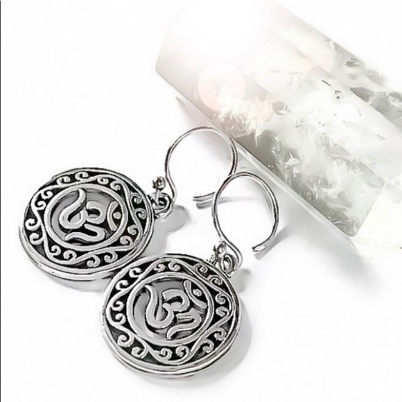 NEW Handcrafted mandala disk dangle earrings - Picture 3 of 7